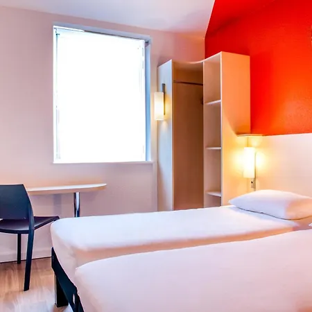 Ibis Budget Centre Hotel 2*