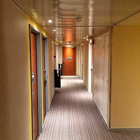 Ibis Budget Centre Hotel 2*