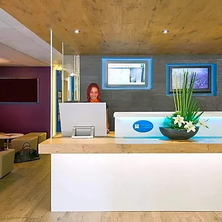 Ibis Budget Centre Hotel 2*