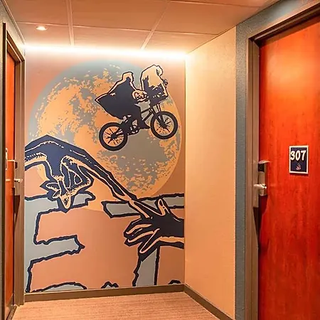 Ibis Budget Centre 2*