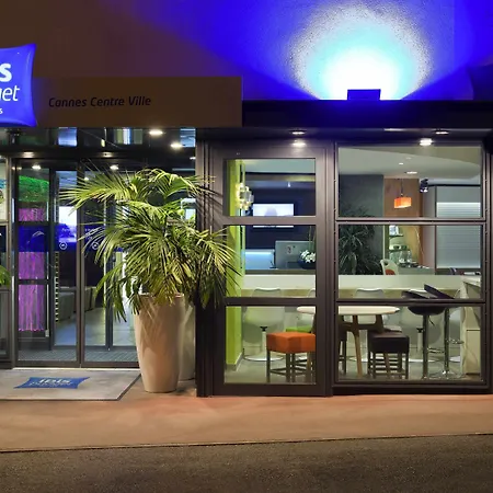 Hotel Ibis Budget Centre 2*