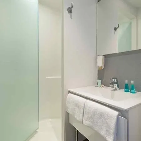 Ibis Budget Centre 2*
