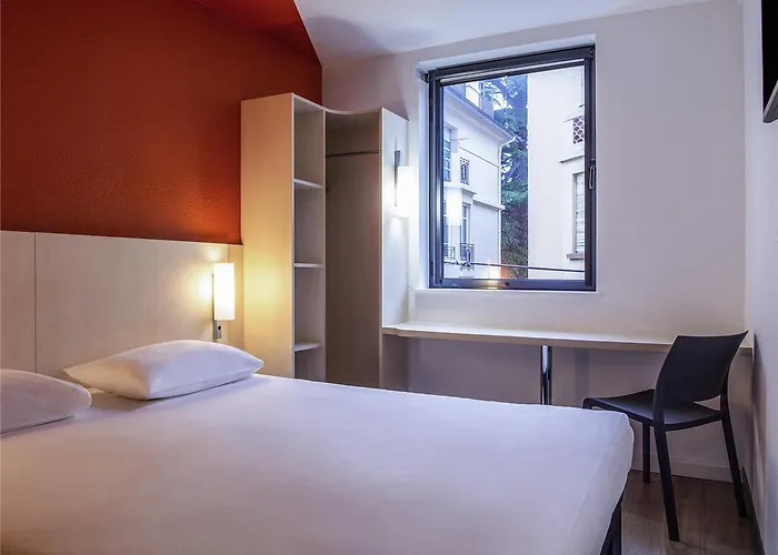 Ibis Budget Centre 2*